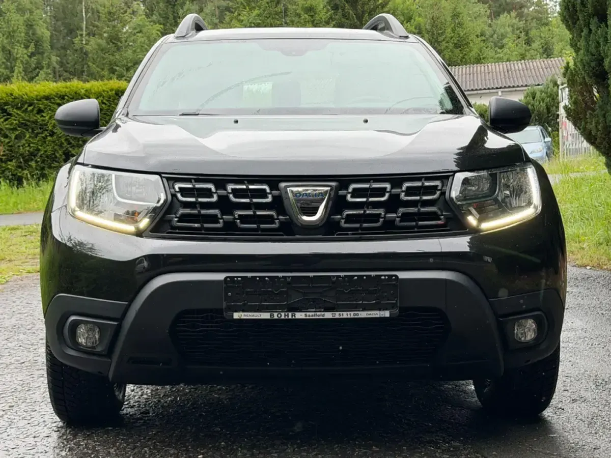 Gebraucht Dacia Duster Comfort 125 PS (91 kW) 2018 Schwarz SUV