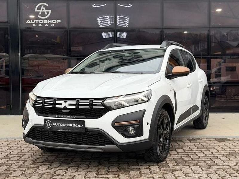 Weiß Gebraucht 2025 Dacia Sandero Extreme SUV | 17.990 € (Guter Preis) - Bild 1/4