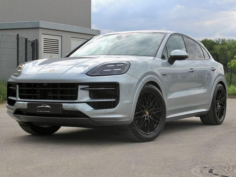 Silber Gebraucht 2024 Porsche Cayenne Sport SUV | 107.500 € (Teuer) - Bild 1/4