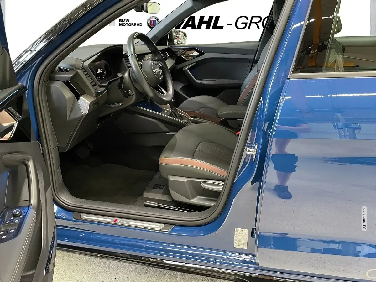 Gebraucht Audi A1 Sportback Competition 207 PS (152 kW) 2023 Blau metallic Kleinwagen