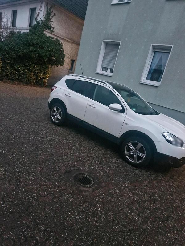 Gebraucht Nissan Qashqai 150 PS (110 kW) 2011 Weiß SUV