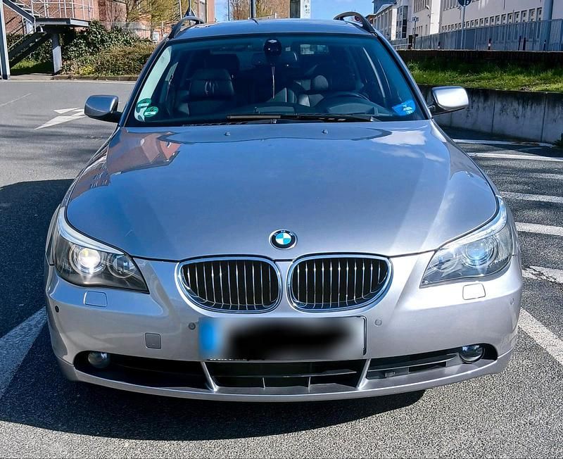 Gebraucht BMW 530 231 PS (169 kW) 2007 Grau Kombi