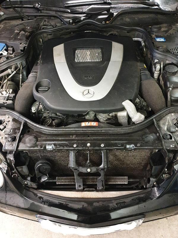 Gebraucht Mercedes E500 Elegance 387 PS (284 kW) 2006 Schwarz Kombi