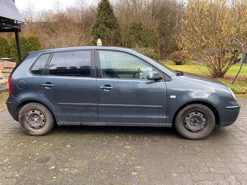 Gebraucht VW Polo Highline 75 PS (55 kW) 2003 Grau Kleinwagen