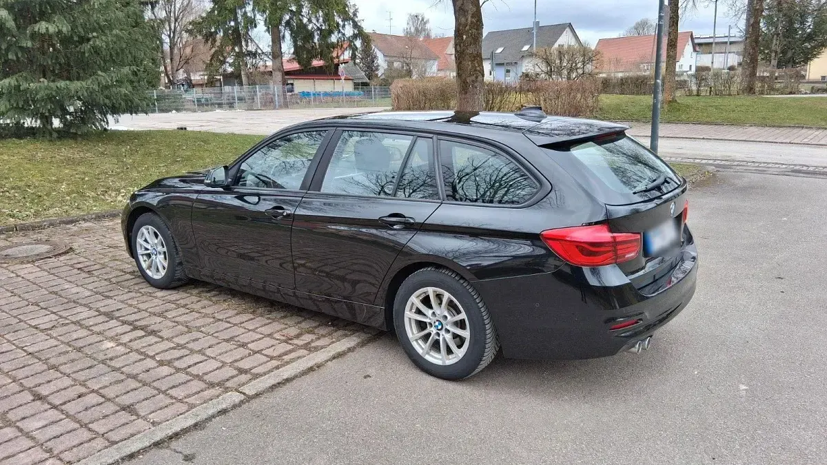 Gebraucht BMW 320 190 PS (139 kW) 2017 Schwarz Kombi