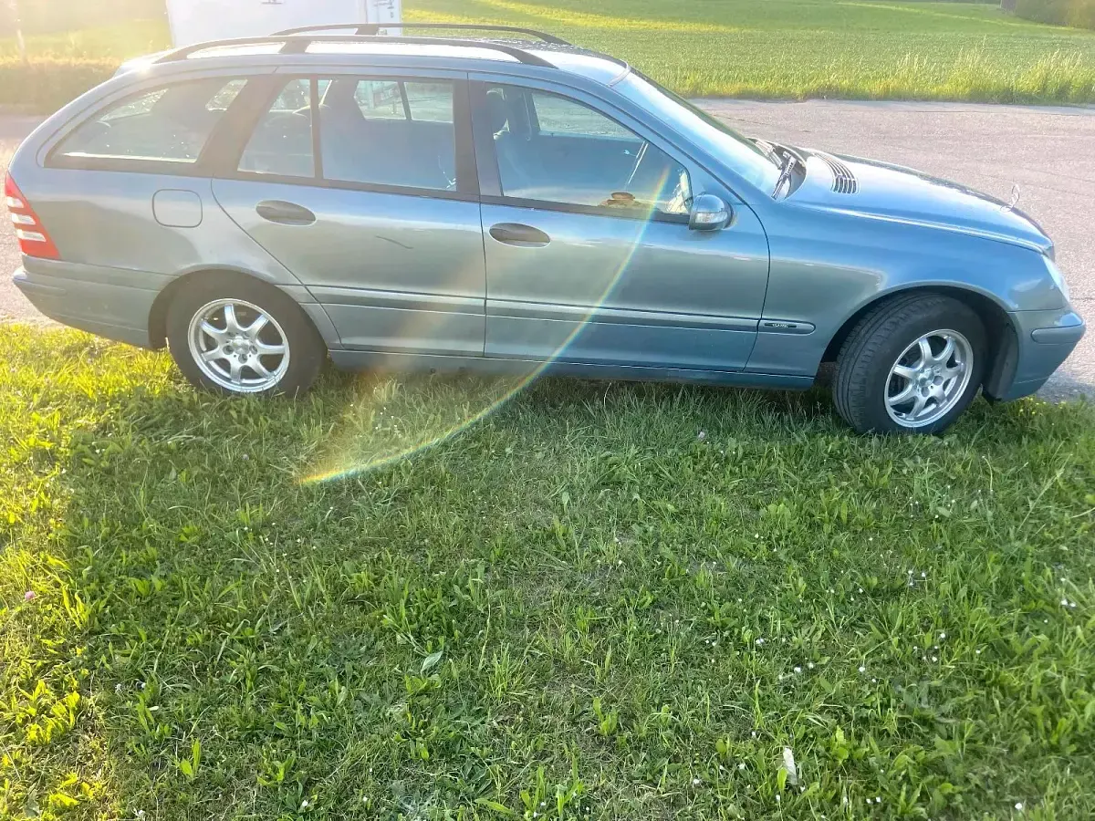 Gebraucht Mercedes C200 122 PS (89 kW) 2004 Grau Kombi