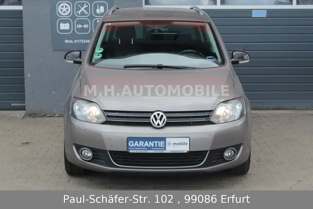 Gebraucht VW Golf VI Style 105 PS (77 kW) 2011 Braun Kleinwagen