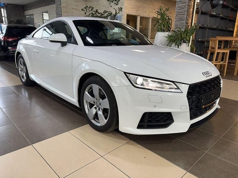Weiß ibisweiß Gebraucht 2020 Audi TT Advanced Kleinwagen | 19.870 € (Superpreis) - Bild 1/4