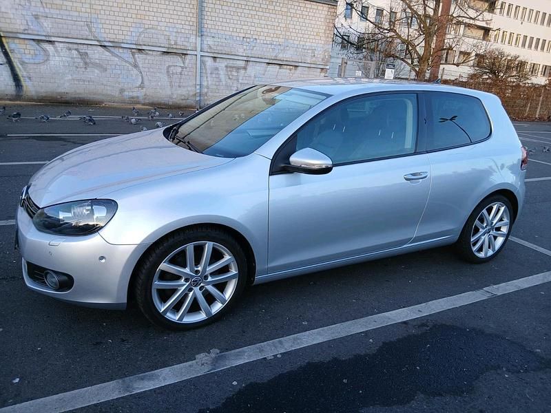 Gebraucht VW Golf VI Highline 160 PS (117 kW) 2008 Silber Kleinwagen