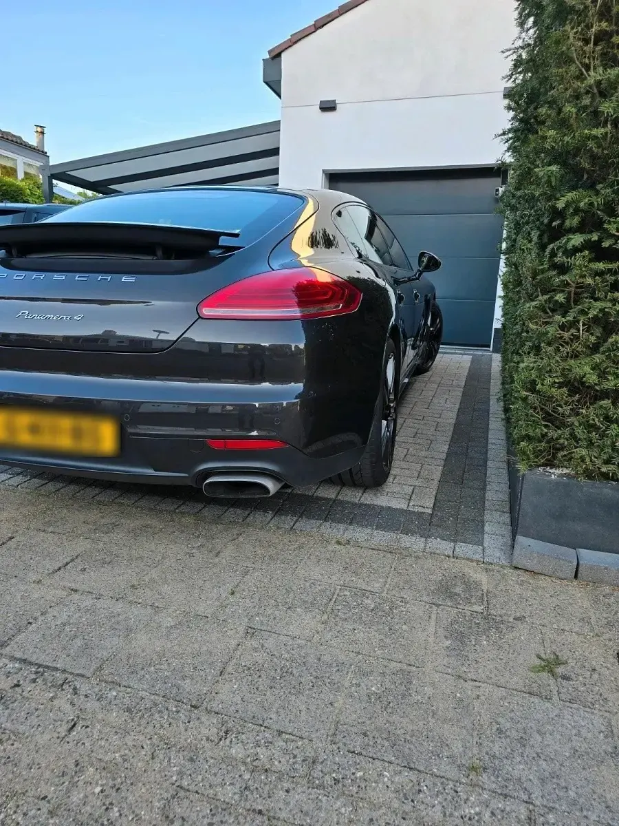 Gebraucht Porsche Panamera 310 PS (228 kW) 2014 Schwarz Kleinwagen