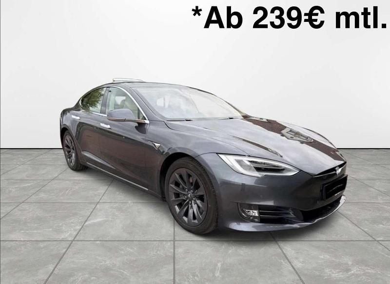 Grau Gebraucht 2018 Tesla Model S Kleinwagen | 23.900 € (Guter Preis) - Bild 1/4