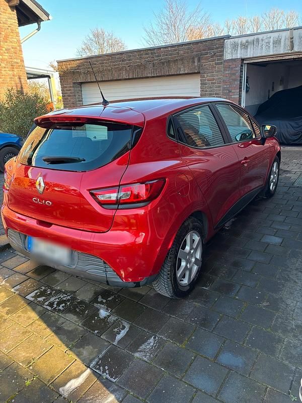 Gebraucht Renault Clio IV 75 PS (55 kW) 2014 Rot Kleinwagen