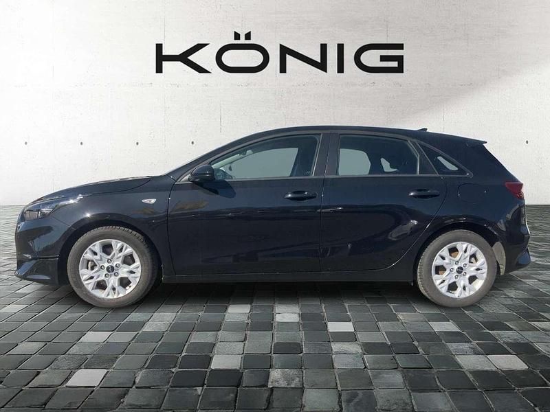 Gebraucht Kia Ceed Edition 7 101 PS (74 kW) 2023 Zilinaschwarz metallic (schwar Kleinwagen