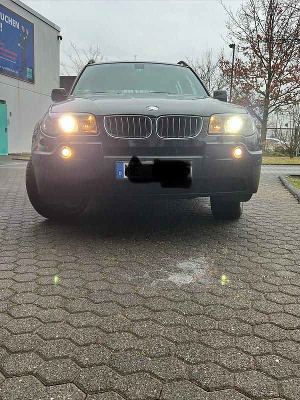 Schwarz Gebraucht 2005 BMW X3 SUV | 6.000 € - Bild 1/4