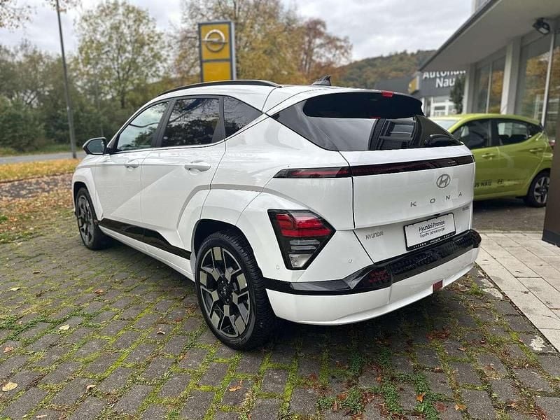 Gebraucht Hyundai Kona Prime 160 kW (218 PS) 2024 Serenity white SUV