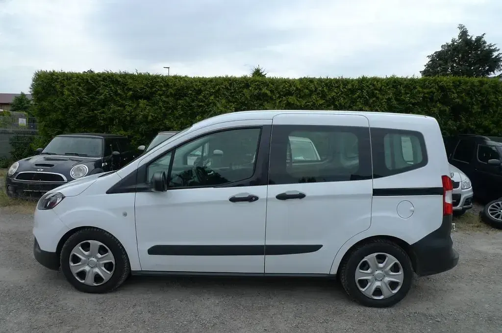 Gebraucht Ford Transit Trend 75 PS (55 kW) 2020 Weiß Van / Kleinbus