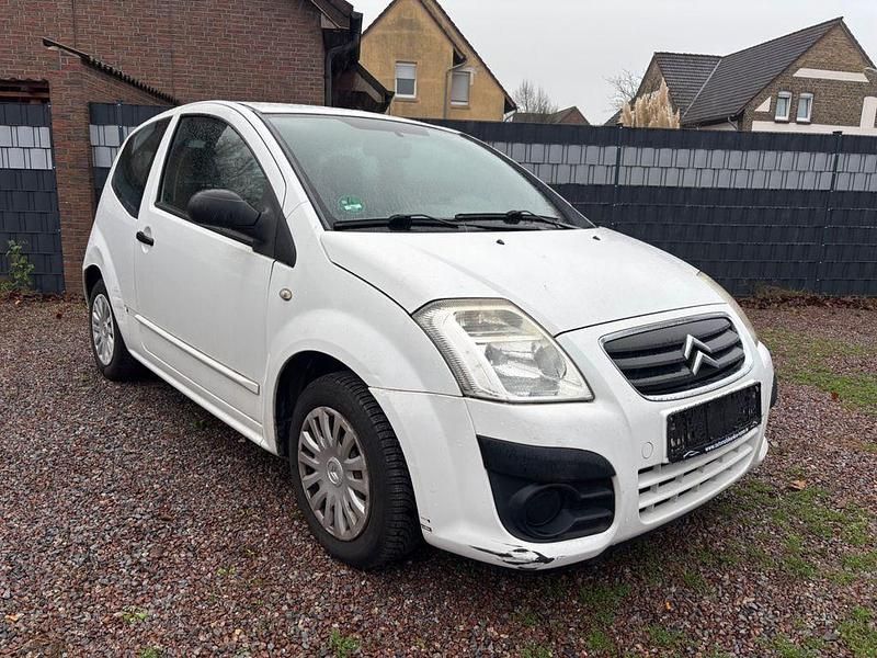 Weiß Gebraucht 2009 Citroën C2 Tonic Kleinwagen | 900 € (Guter Preis) - Bild 1/4