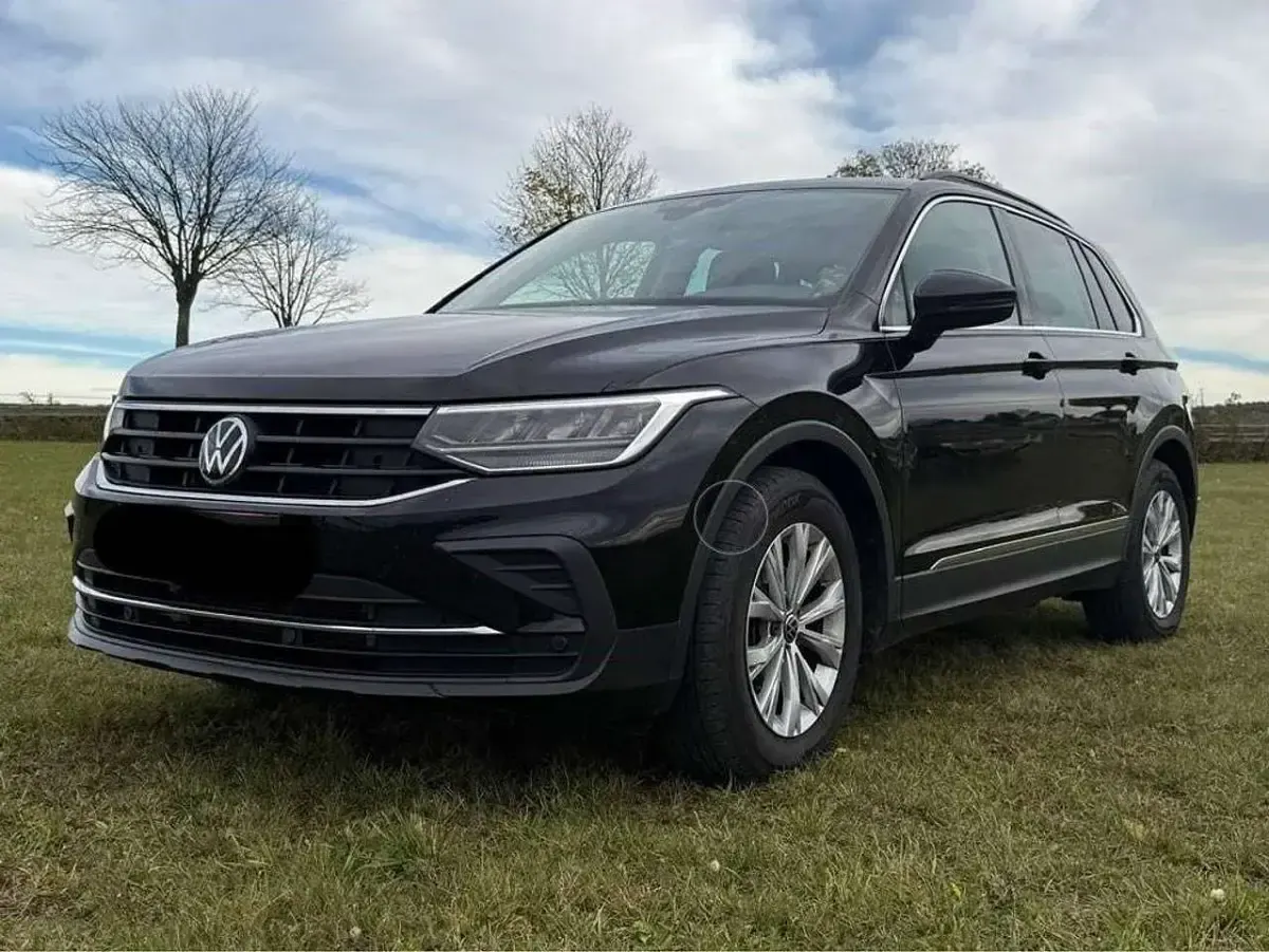 Second-hand VW Tiguan Life 150 CP (110 kW) 2022 Negru SUV
