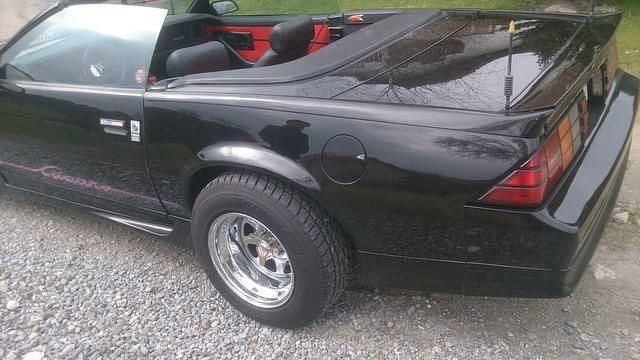Gebraucht Chevrolet Camaro 231 PS (169 kW) 1990 Schwarz metallic Cabrio