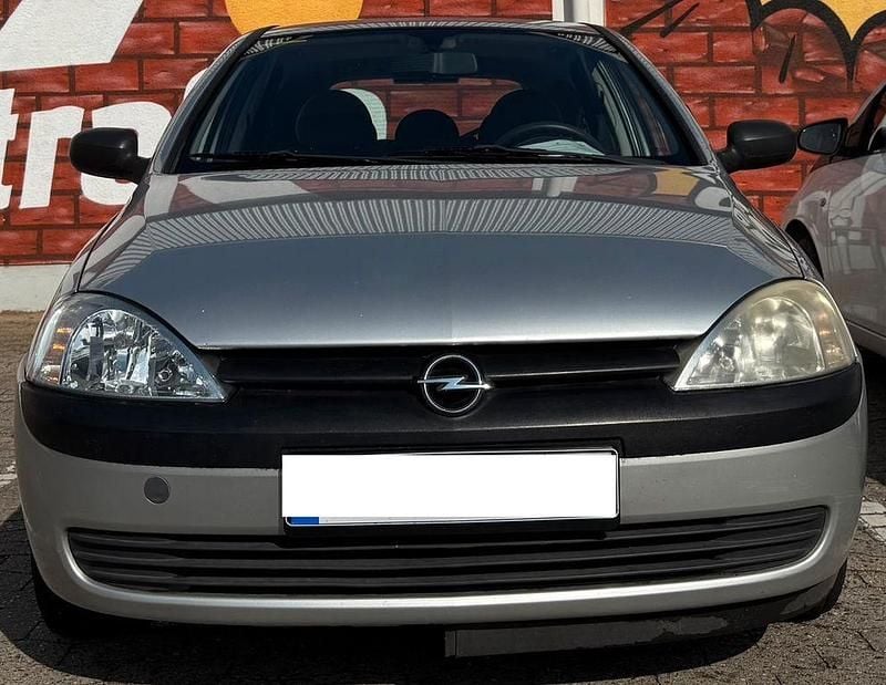 Grau Gebraucht 2000 Opel Corsa Comfort Limousine | 800 € (Guter Preis) - Bild 1/4