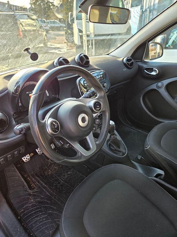 Gebraucht Smart ForFour 90 PS (66 kW) 2017 Weiß Kleinwagen