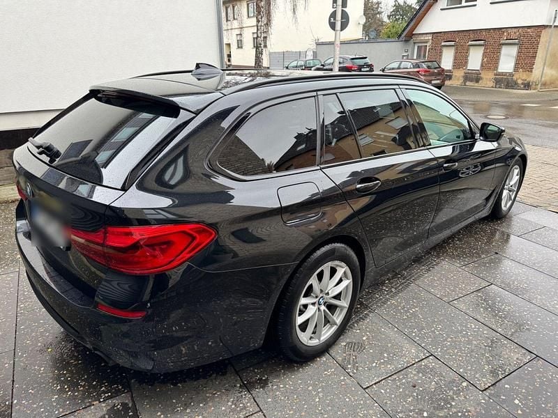 Gebraucht BMW 530 Sport Line 265 PS (194 kW) 2019 Schwarz Kombi