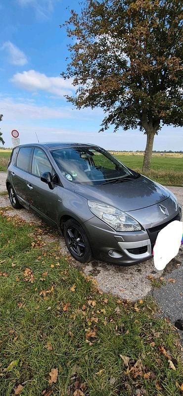 Grau Gebraucht 2011 Renault Scénic Van / Kleinbus | 5.600 € (Fairer Preis) - Bild 1/4