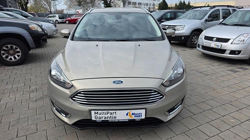 Gebraucht Ford Focus Titanium 125 PS (91 kW) 2015 Silber Kombi