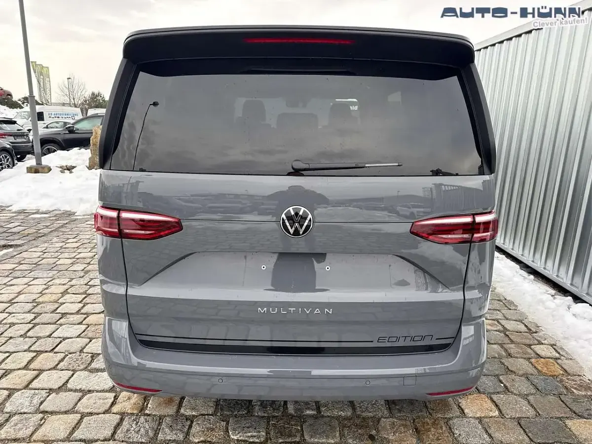 Neu VW Multivan Business 150 PS (110 kW) 2026 Puregrey Van / Kleinbus