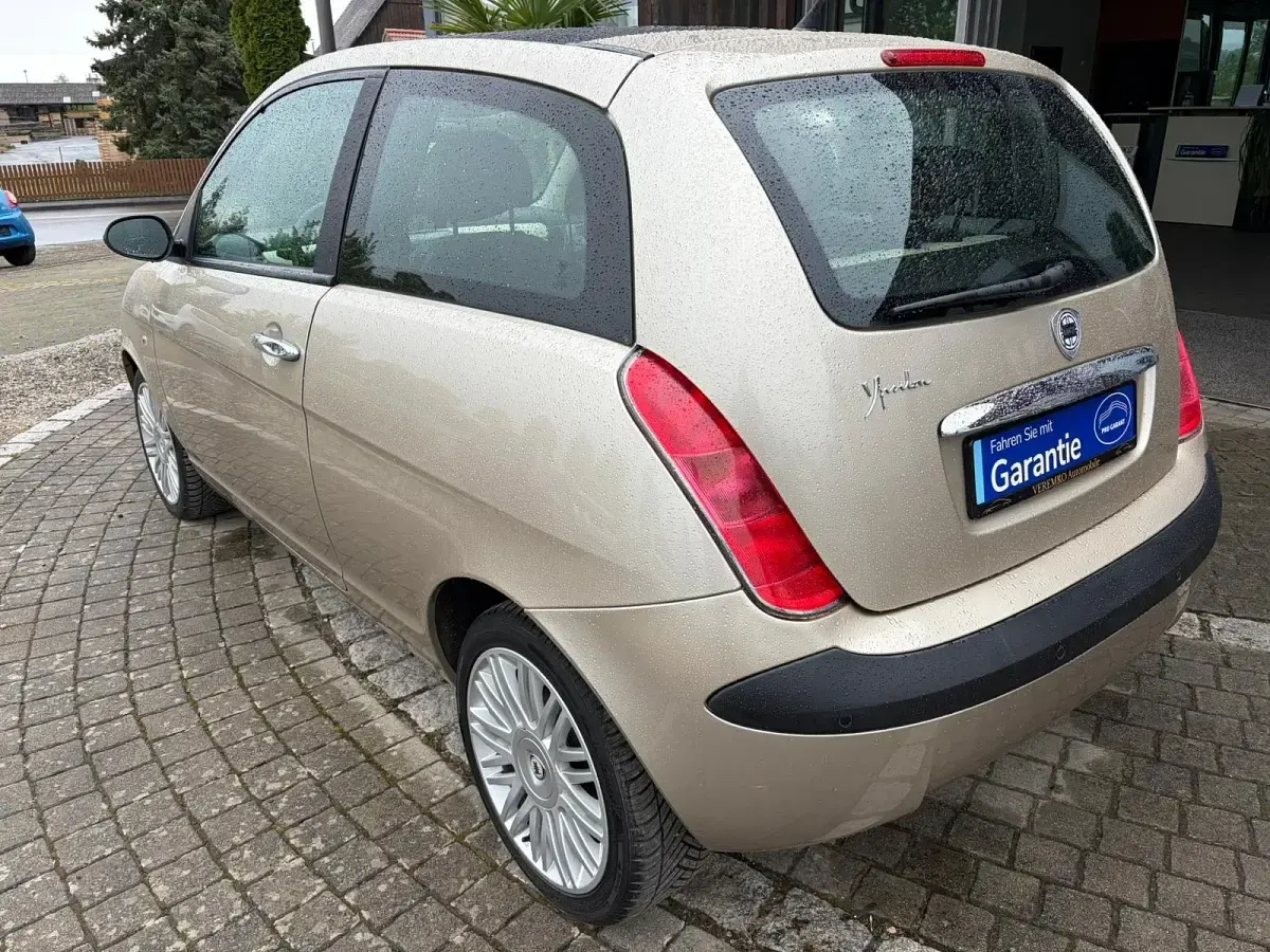 Usata Lancia Ypsilon 95 CV (69 kW) 2007 Oro Utilitaria
