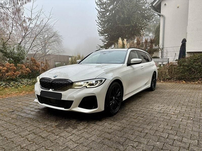 Weiß Gebraucht 2020 BMW M340 M Sport Limousine | 39.900 € (Fairer Preis) - Bild 1/4