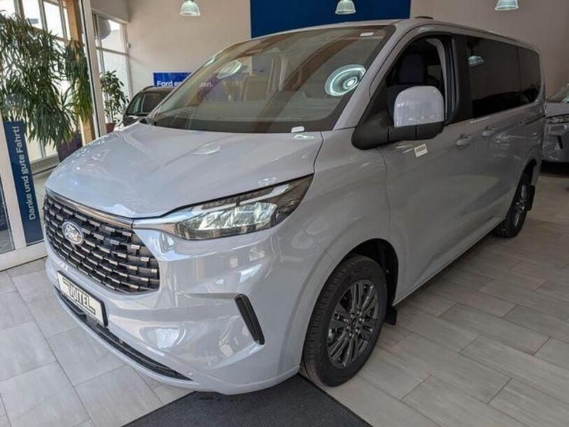 Schwarz Neu 2025 Ford Tourneo Custom Titanium Van / Kleinbus | 47.005 € (Superpreis) - Bild 1/4