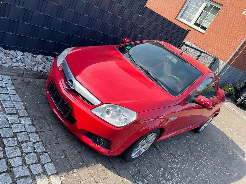 Rot Gebraucht 2005 Opel Tigra Cabrio | 1.599 € (Fairer Preis) - Bild 1/4