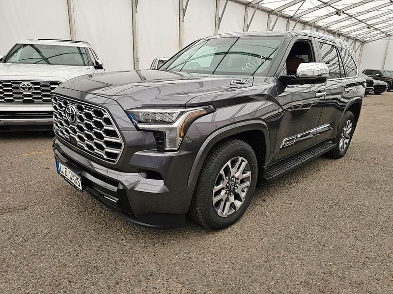 Grau Neu 2025 Toyota Sequoia Edition SUV | 124.800 € - Bild 1/4