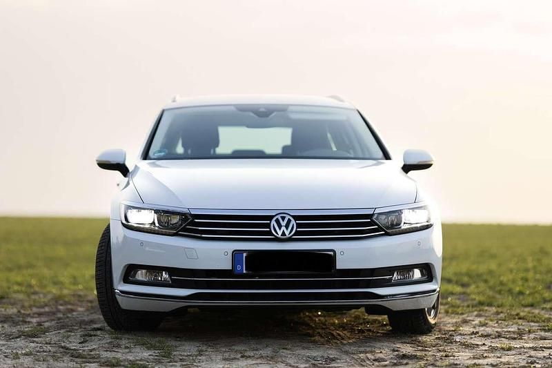 Gebraucht VW Passat Highline 150 PS (110 kW) 2019 Weiß Kombi