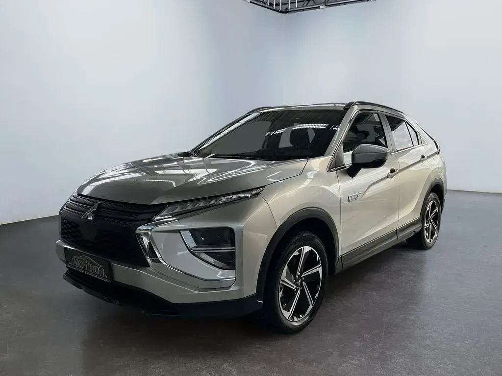 Gebraucht Mitsubishi Eclipse Cross 188 PS (138 kW) 2023 Silber SUV