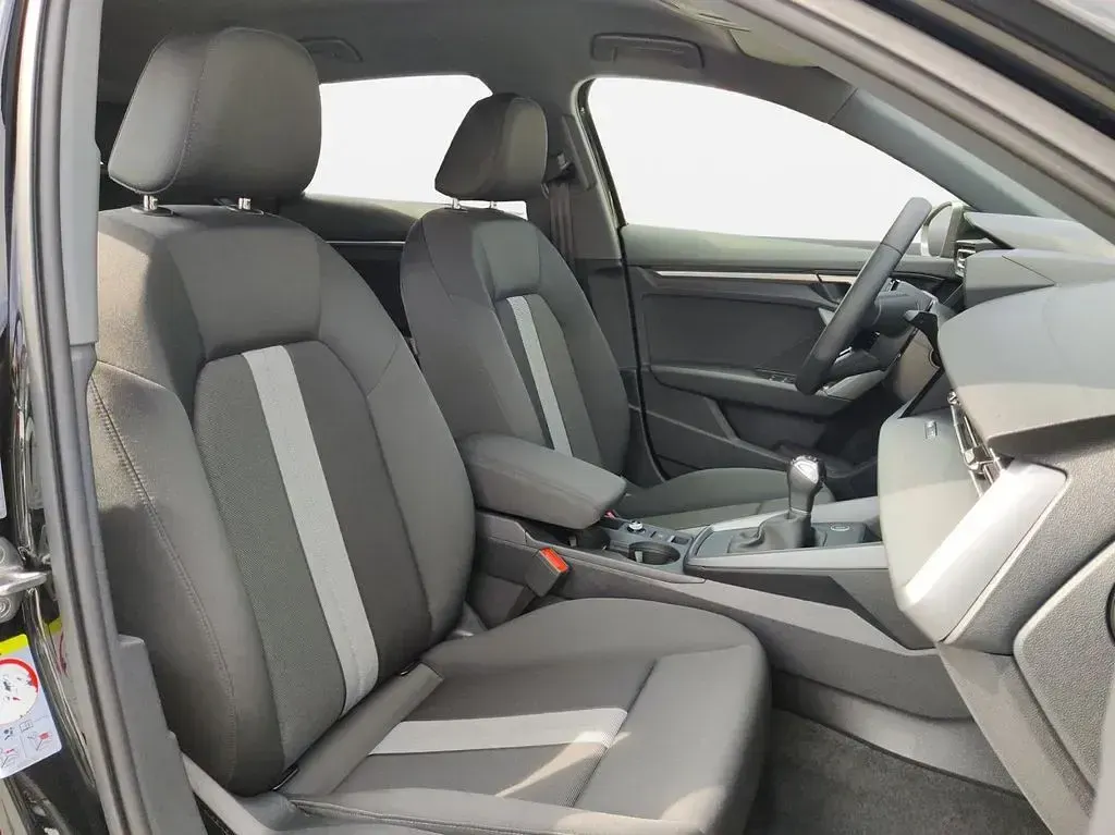 Gebraucht Audi A3 Advanced Plus 150 PS (110 kW) 2025 Mythosschwarz metallic Limousine