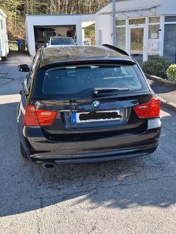 Second-hand BMW 320 184 CP (135 kW) 2012 Negru Break