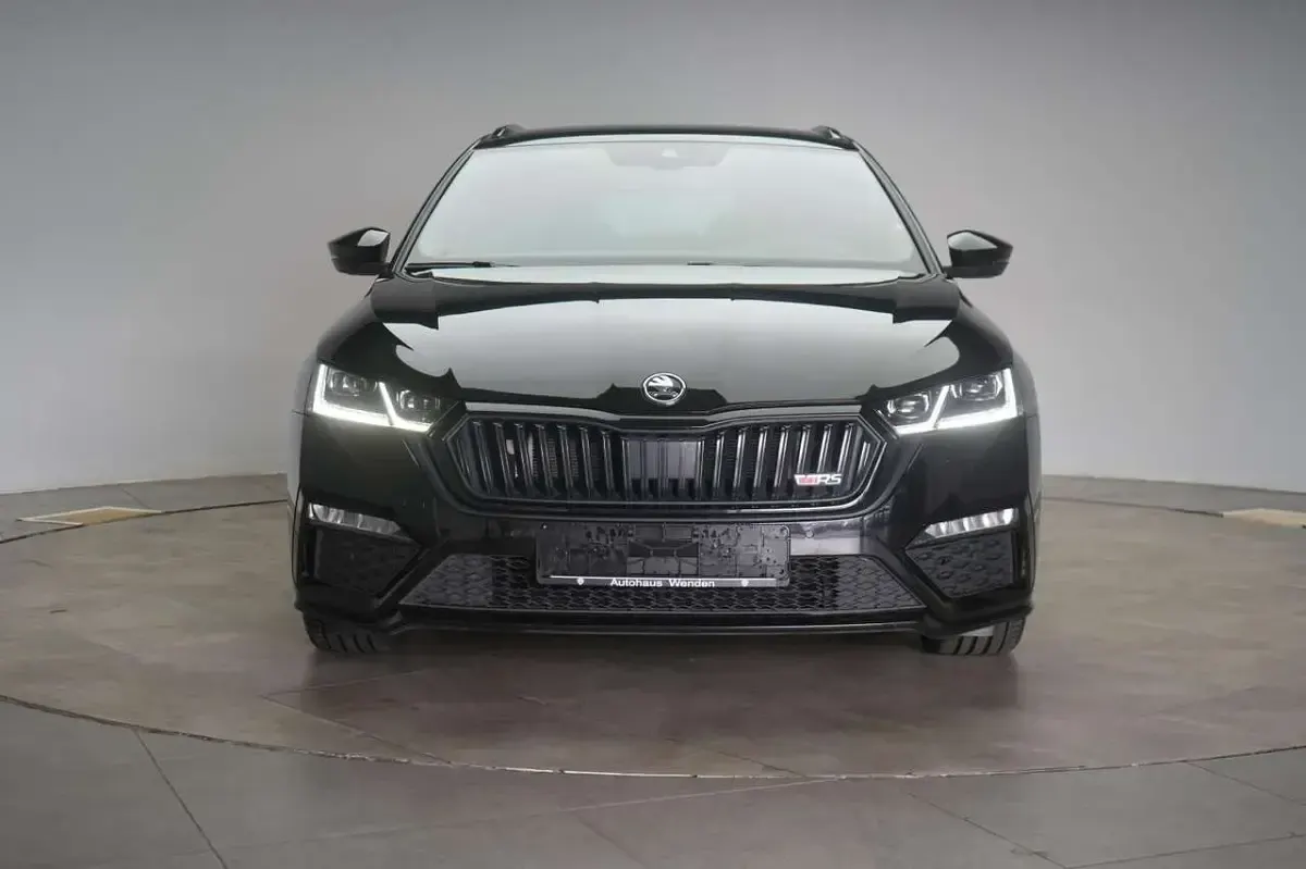 Gebraucht Skoda Octavia RS 200 PS (147 kW) 2023 Black magic pearlescent Kombi