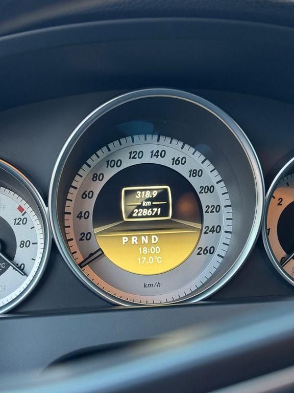 Gebraucht Mercedes C250 204 PS (150 kW) 2012 Schwarz Limousine