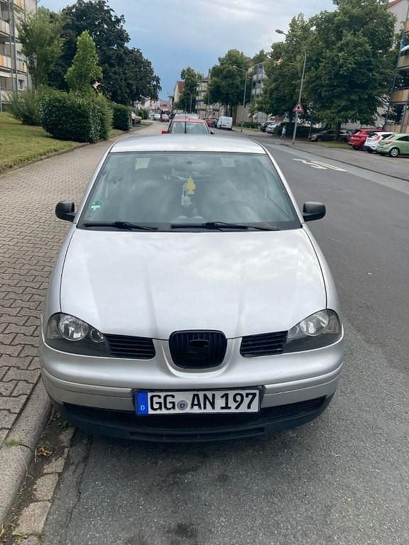 Grau Gebraucht 2003 Seat Arosa Prima Kleinwagen | 800 € (Fairer Preis) - Bild 1/4