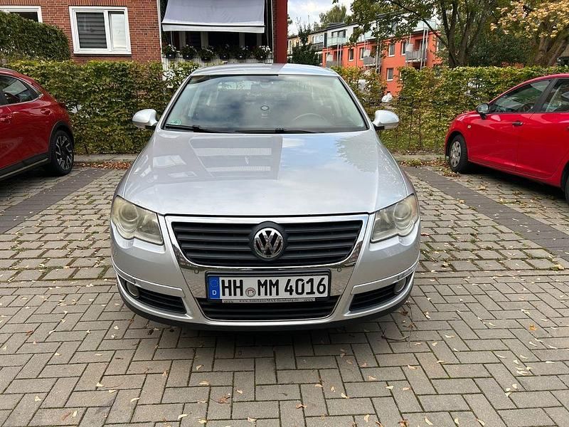Gebraucht VW Passat 105 PS (77 kW) 2008 Silber Limousine