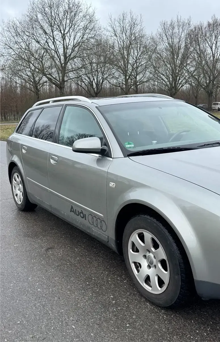 Gebraucht Audi A4 130 PS (95 kW) 2003 Grau Kombi