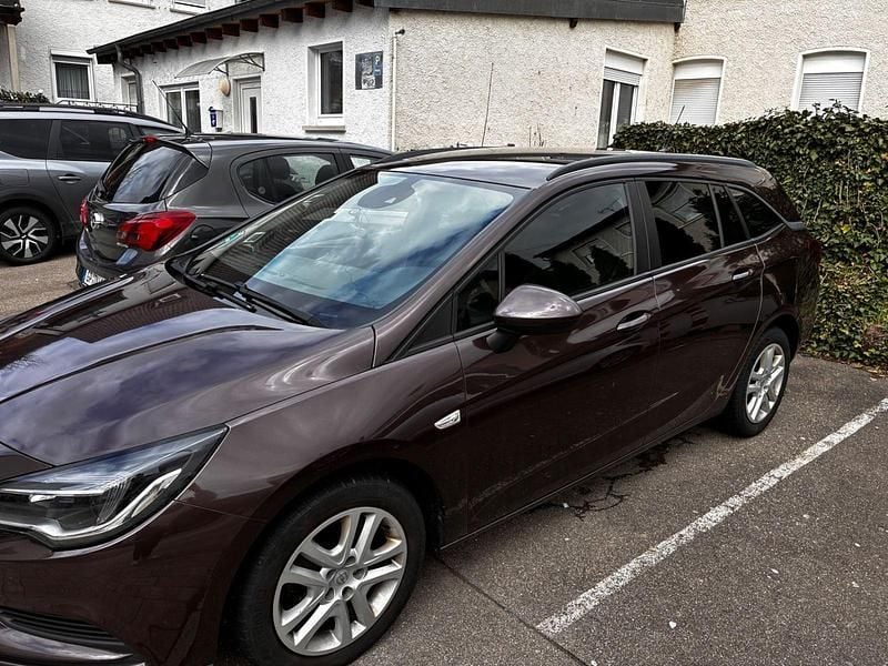 Gebraucht Opel Astra Active 125 PS (91 kW) 2017 Schwarz Kombi