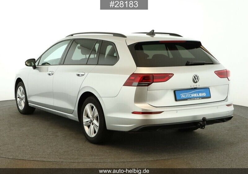 Gebraucht VW Golf VIII Life 150 PS (110 kW) 2022 Reflexsilber metallic Kombi