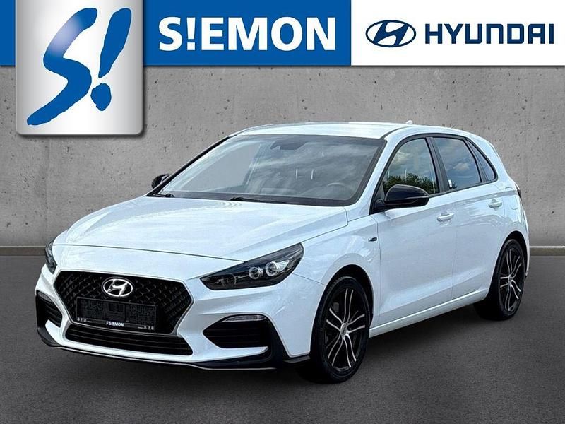 Weiss Gebraucht 2019 Hyundai i30 N Line Limousine | 15.390 € (Fairer Preis) - Bild 1/4