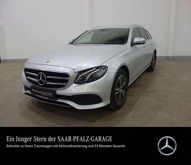 Iridiumsilber Gebraucht 2020 Mercedes E220 Avantgarde Kombi | 32.450 € (Fairer Preis) - Bild 1/4