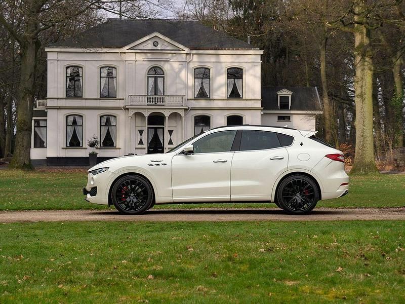 Gebraucht Maserati Levante 430 PS (316 kW) 2018 Weiß SUV