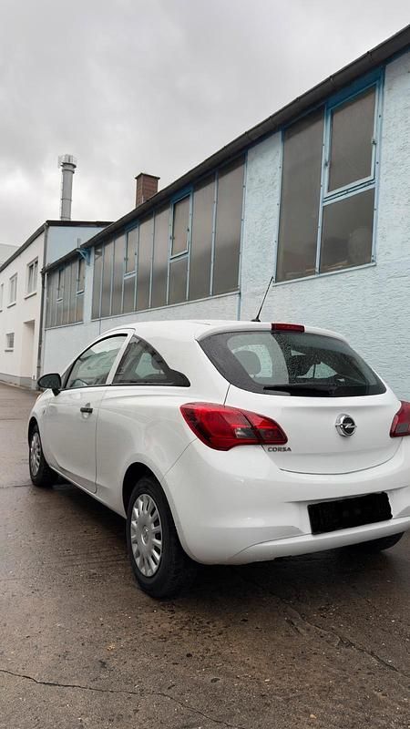 Weiß Gebraucht 2016 Opel Corsa Kleinwagen | 5.350 € (Guter Preis) - Bild 1/4