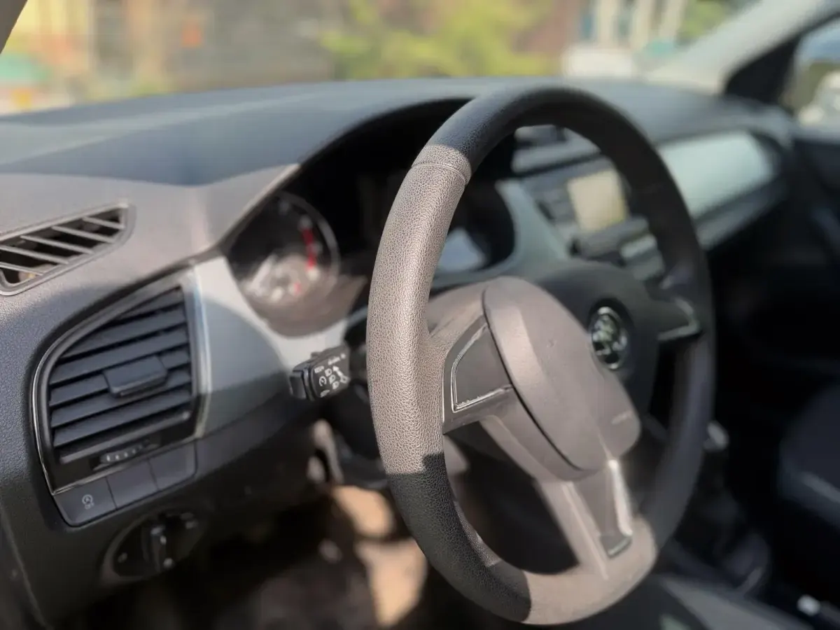 Gebraucht Skoda Fabia 110 PS (80 kW) 2015 Schwarz Kombi